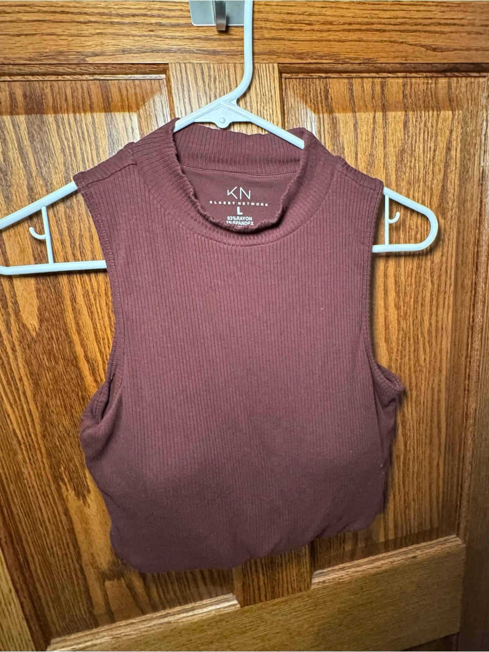 Sleeveless Ribbed Mock Neck Crop Top- Brown